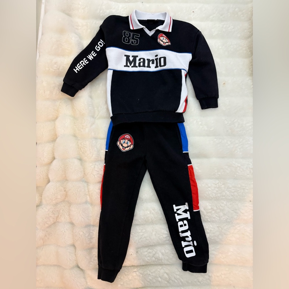Mario Black and White Tracksuit sweatsuit 5-6 boys